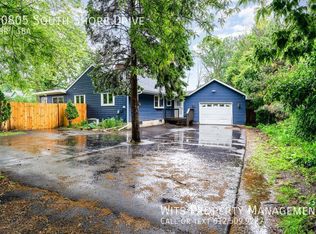 10805 S Shore Dr, Plymouth, MN 55441