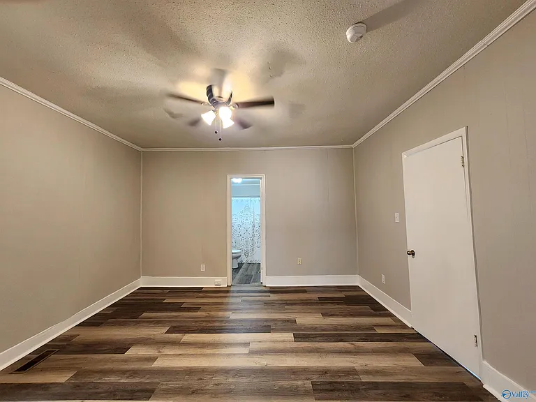 1426 Stevens Ave NE — Photo 13