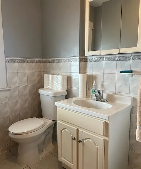 146 Lakewood Ave #1A — Photo 1