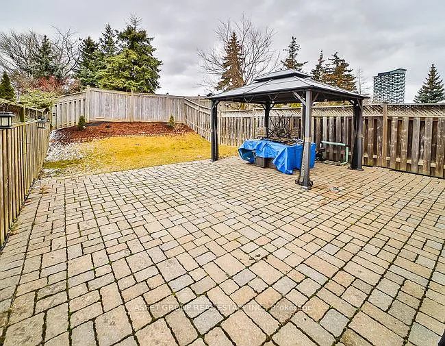 2378 Dalebrook Dr — Photo 35