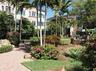 384 5th St S #202, Naples, FL 34102
