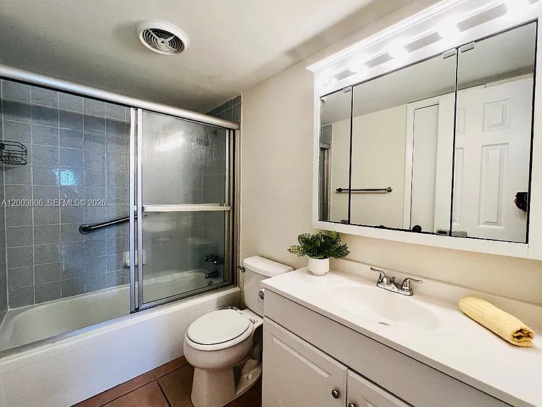 401 Golden Isles Dr #1011 — Photo 25