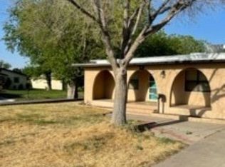 1042 Pate St, Carlsbad, NM 88220