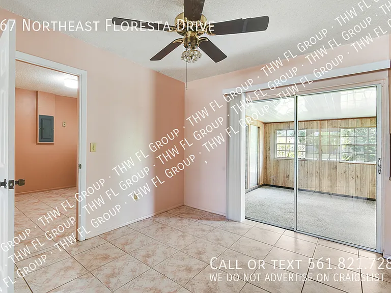 267 NE Floresta Dr — Photo 7