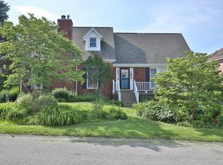 4305 Windward Pl, Saint Matthews, KY