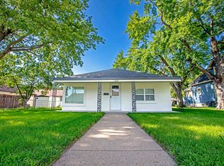 219 E 28th St, Kearney, NE 68847