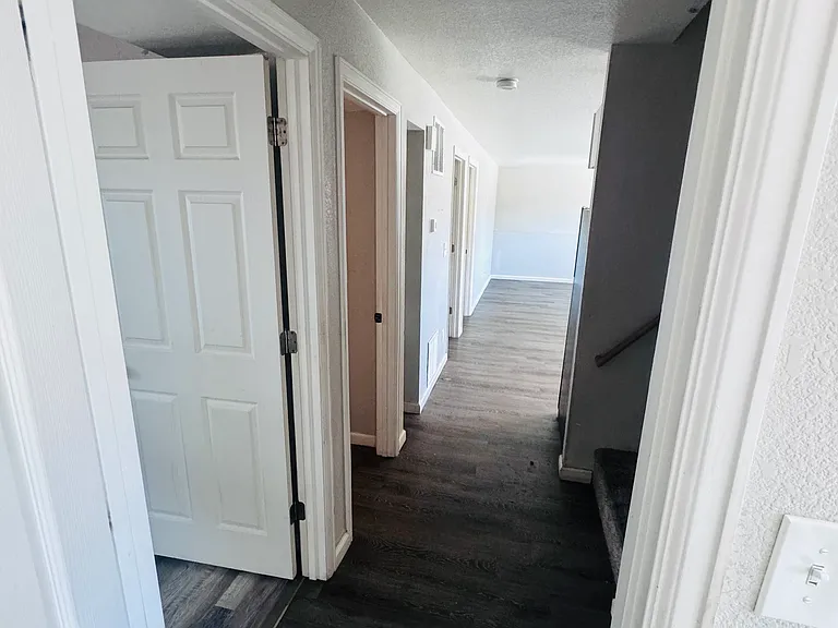 35 Yorkshire Rd — Photo 13