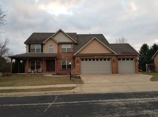 5320 W Briarstone Dr, Peoria, IL