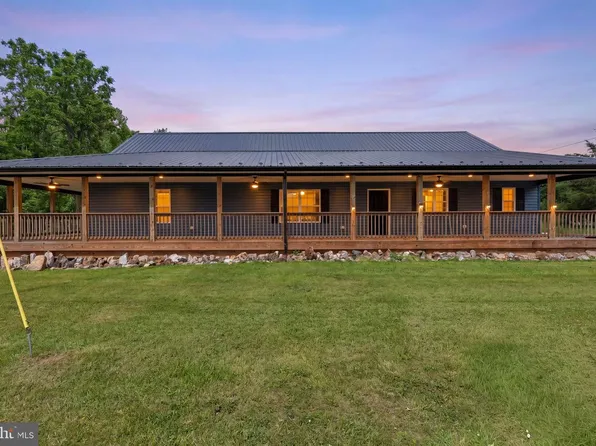 8757 Hedgesville Rd, Hedgesville, WV 25427