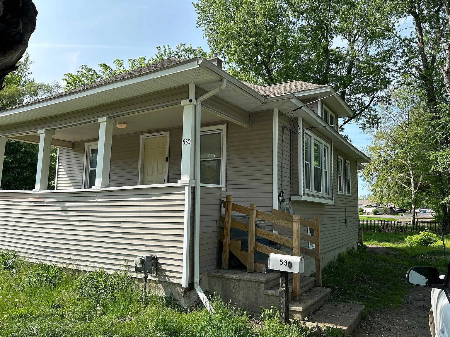 2 bed, 968 sqft, $1,310 — Photo 2