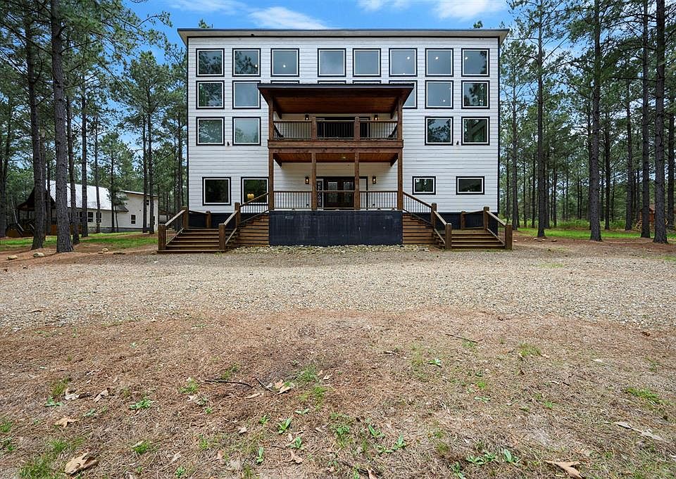 1st image of 118 Hackberry Flat Trl