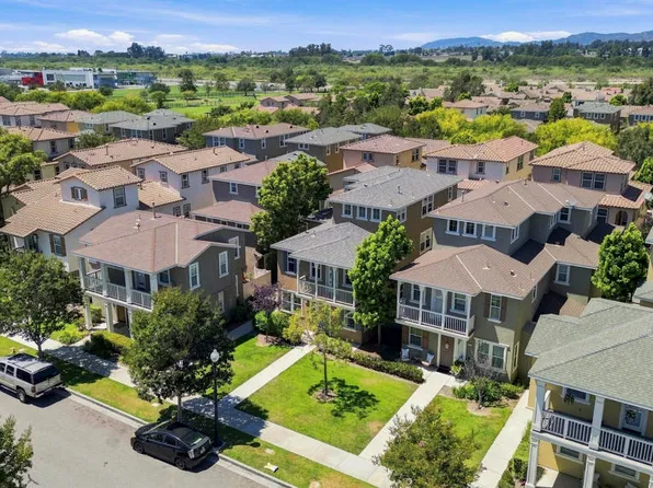 3145 Lisbon Ln, Oxnard, CA 93036