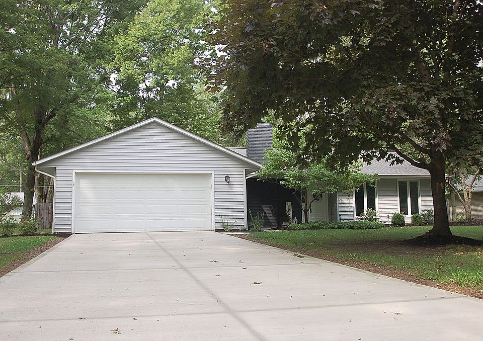1st image of 190 Parsons Dr