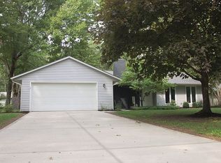 190 Parsons Dr, Avon Lake, OH 44012