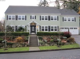 1320 NW 9th St, Gresham, OR 97030