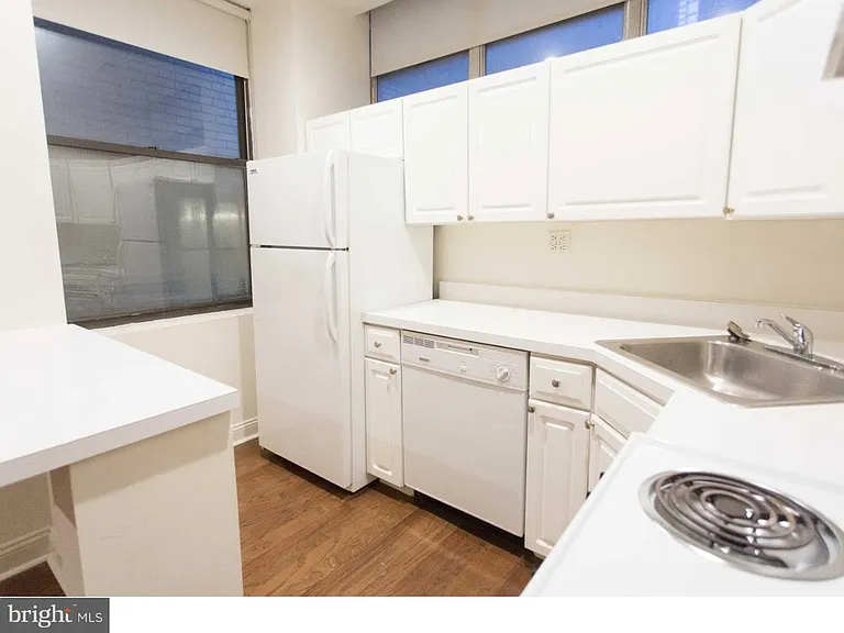 2201 S 16th St #1201 — Photo 8