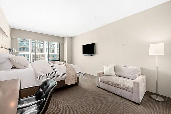 Sold by Compass | media 7