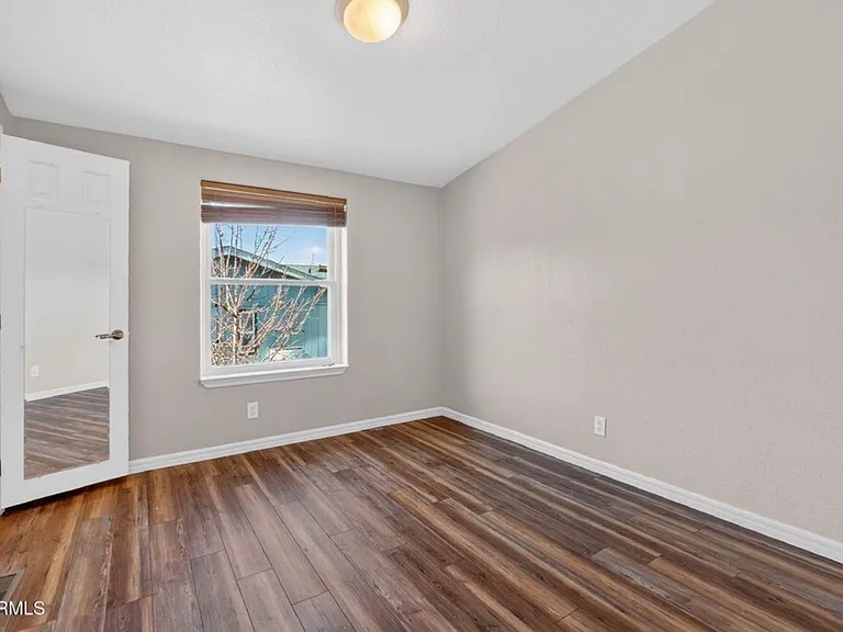 1171 Louie St — Photo 25