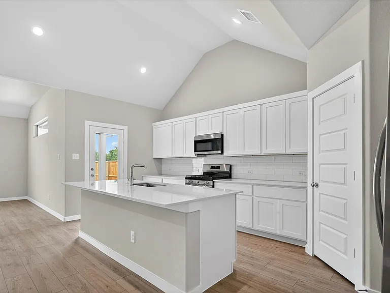 5722 Rushing River Way — Photo 8