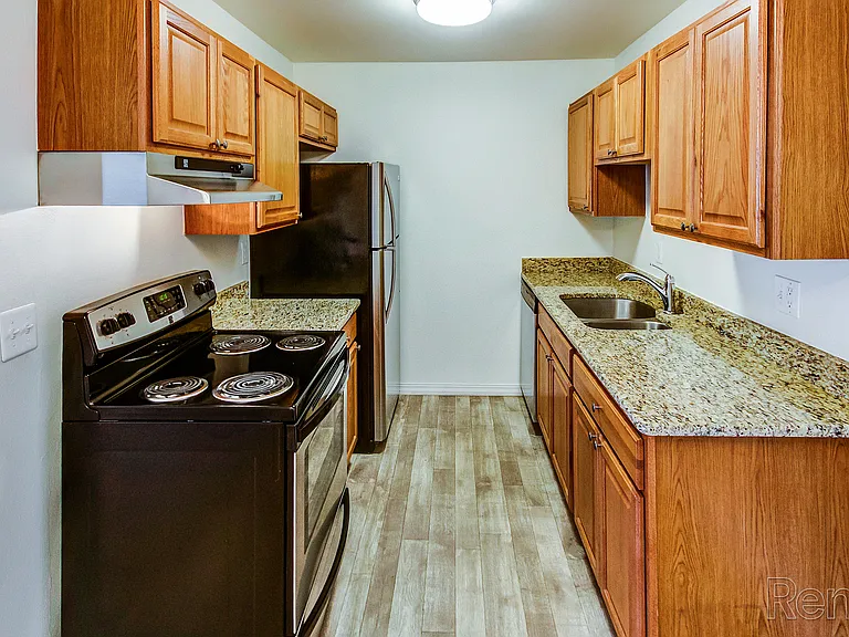 Wagon Wheel Apartments — Photo 26