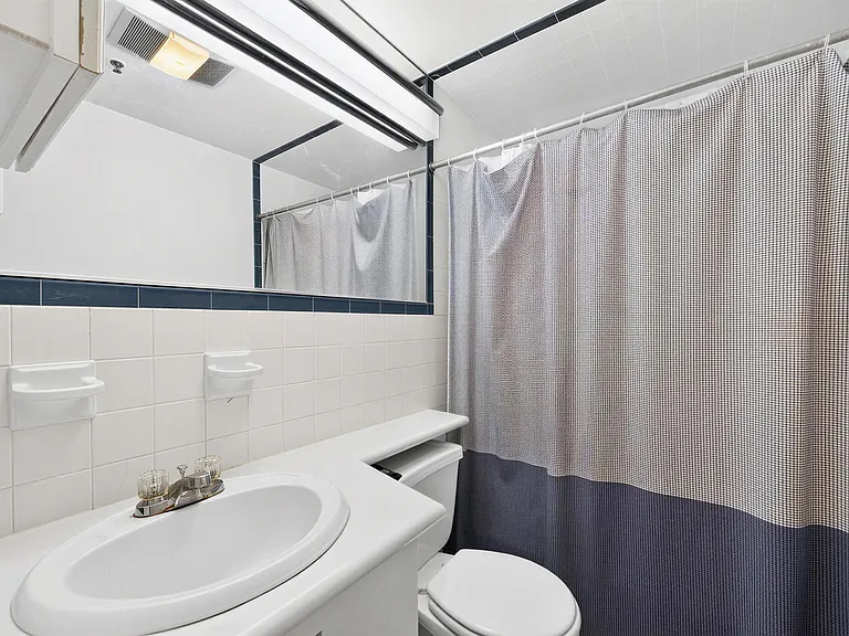 219 Bloomfield St #B-2 — Photo 16
