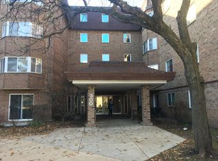 300 S Roselle Rd UNIT 123, Schaumburg, IL 60193