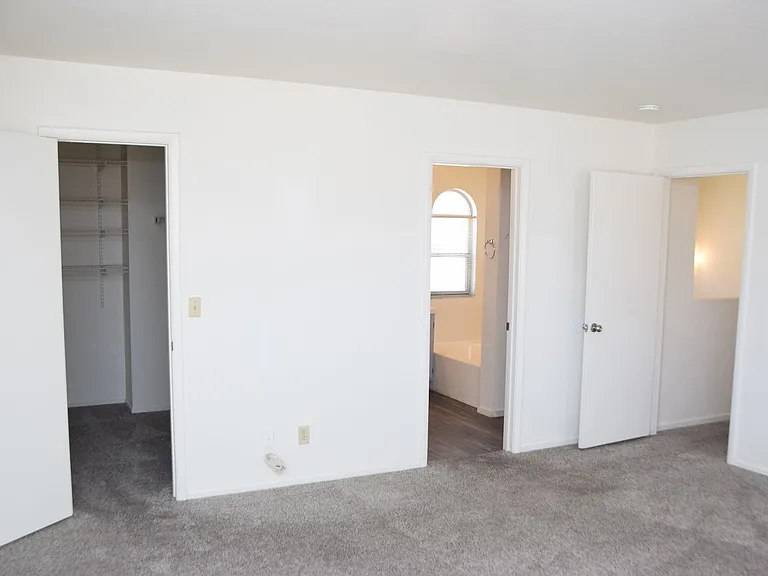 1360 Pacific Terrace Dr — Photo 20