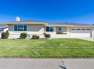 1250 Gloria Dr, Hollister, CA