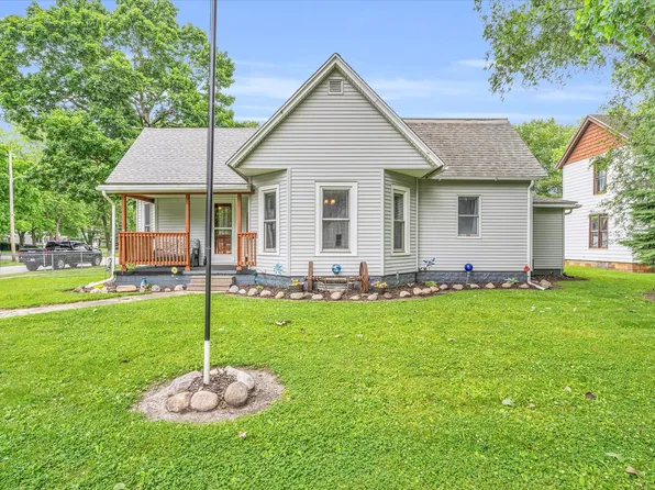 202 E Washington St, Tolono, IL 61880