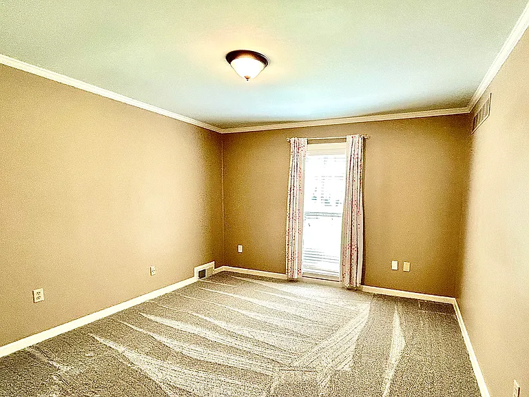 2167 Wentworth Ln — Photo 11