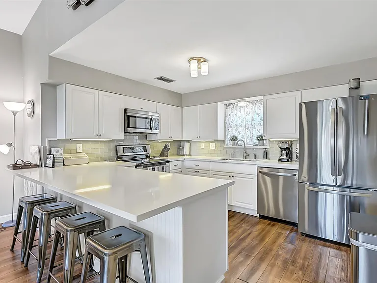 21600 Zachary Dr — Photo 14