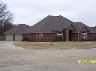 1204 Taylor Oaks Cir, Sallisaw, OK 74955