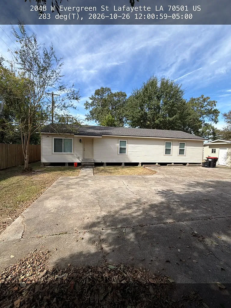 4 bed, 1700 sqft, $1,500 — Photo 1
