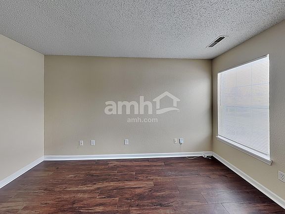 5th image of 1783 Blue Lake Dr