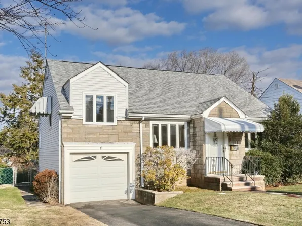 54 Lockwood Dr, Clifton City, NJ 07013