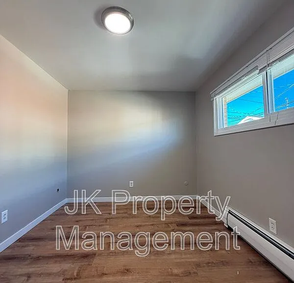 2100 4th St NE #3 — Photo 11