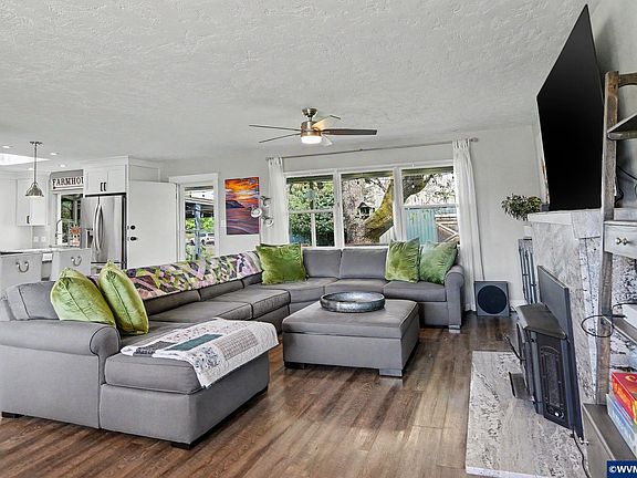 3rd image of 7811 Rambler Dr NE