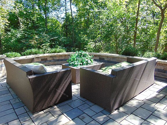 Gorgeous Patio Seating Area!