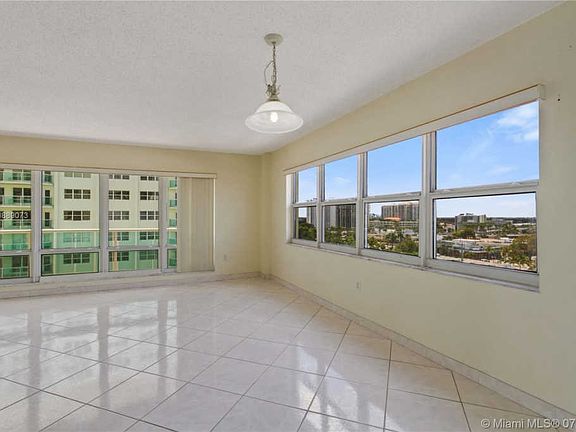 3rd image of 3410 Galt Ocean Dr APT 710N