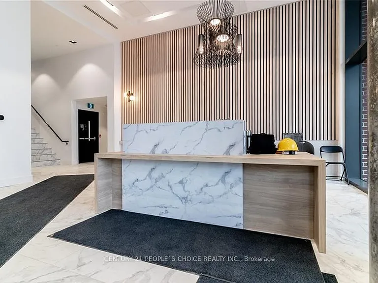 5 Wellington St S #905 — Photo 8