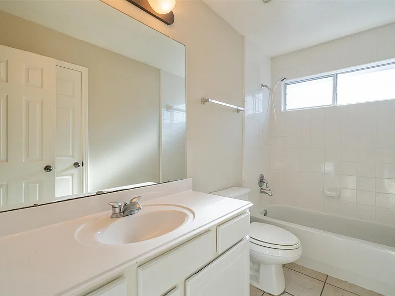 8811 Sun Haven Ln — Photo 30