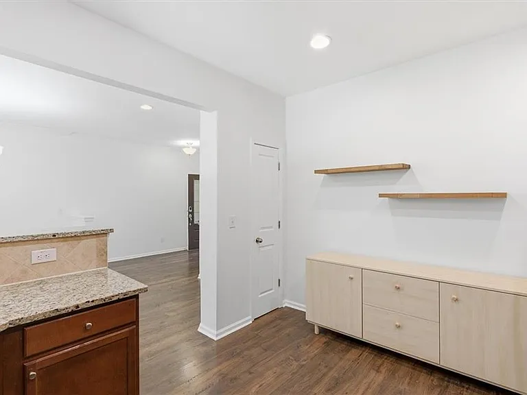 13459 Gardiner Ln — Photo 18