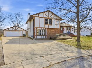 3517 Bordeaux Ct, Hazel Crest, IL 60429