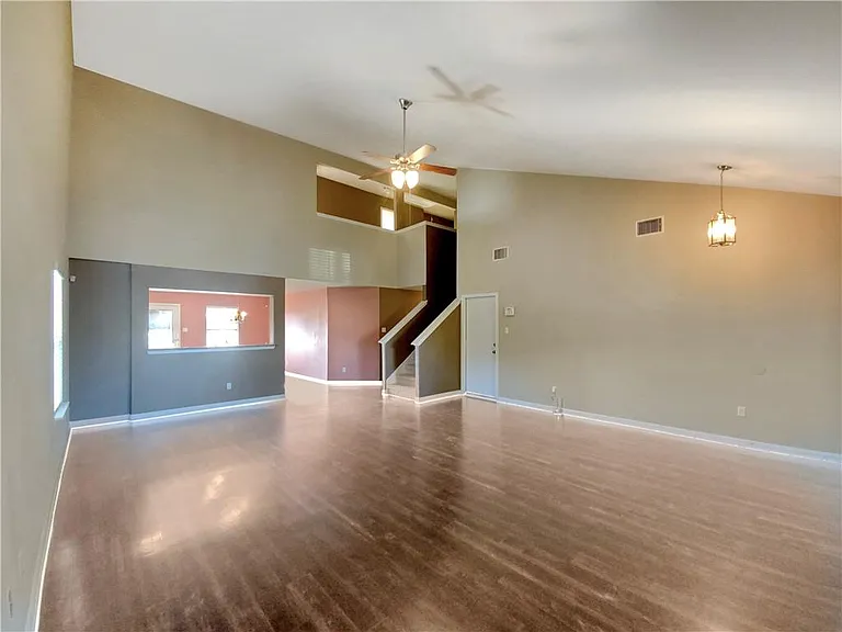 283 Goddard — Photo 3