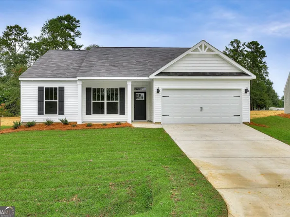 120 Foxridge Ct, Metter, GA 30439