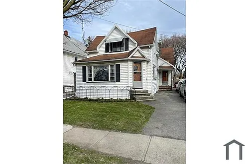 580 Hague St Photo 1