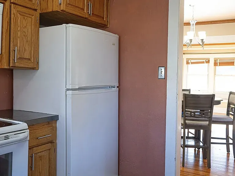 2102 York St — Photo 6