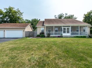3439 Grove Ave, Gurnee, IL 60031