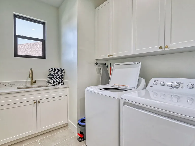 Laundry Room Cabinet