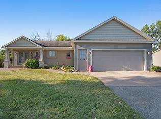 4605 52nd St, Holland, MI 49423